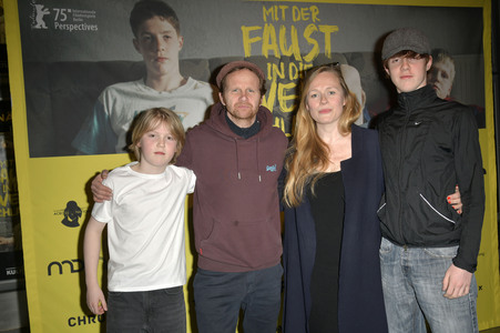 Filmpremiere 'Mit der Faust in die Welt schlagen' in Berlin