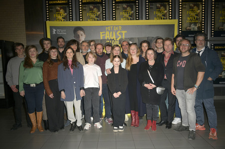 Filmpremiere 'Mit der Faust in die Welt schlagen' in Berlin