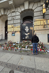 Gedenken an AnNa R. am Theater des Westens in Berlin