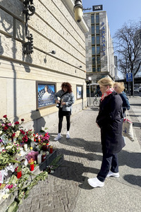 Gedenken an AnNa R. am Theater des Westens in Berlin
