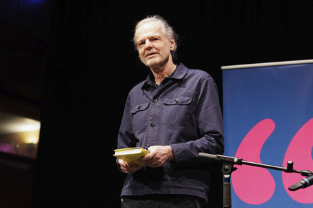 Wolf Haas auf der lit.Cologne 2025 in Köln