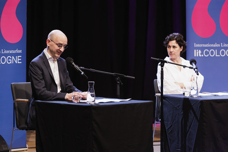 Samuel Finzi, Nina Kunzendorf und Jakob Hein auf der lit.Cologne 2025 in Köln