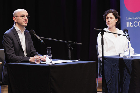 Samuel Finzi, Nina Kunzendorf und Jakob Hein auf der lit.Cologne 2025 in Köln