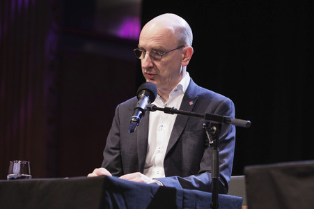 Samuel Finzi, Nina Kunzendorf und Jakob Hein auf der lit.Cologne 2025 in Köln