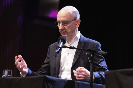 Samuel Finzi, Nina Kunzendorf und Jakob Hein auf der lit.Cologne 2025 in Köln