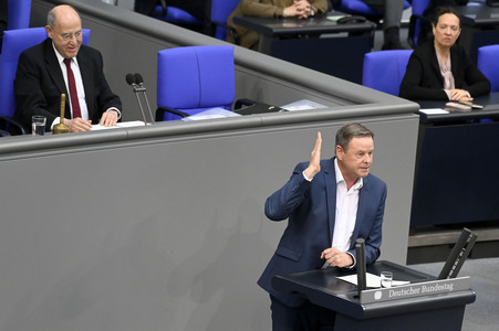 Konstituierende Sitzung des 21. Deutschen Bundestages in Berlin