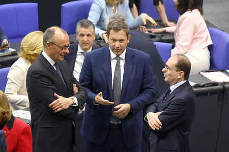 Konstituierende Sitzung des 21. Deutschen Bundestages in Berlin