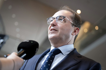 Konstituierende Sitzung des 21. Deutschen Bundestages in Berlin