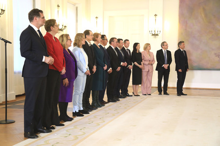 Entlassung der Bundesregierung durch den Bundespräsidenten in Berlin