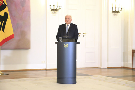 Entlassung der Bundesregierung durch den Bundespräsidenten in Berlin