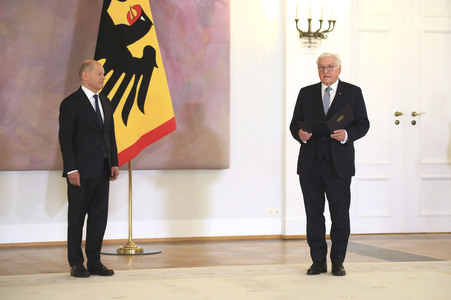 Entlassung der Bundesregierung durch den Bundespräsidenten in Berlin