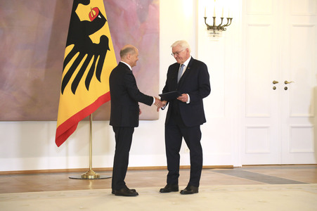 Entlassung der Bundesregierung durch den Bundespräsidenten in Berlin