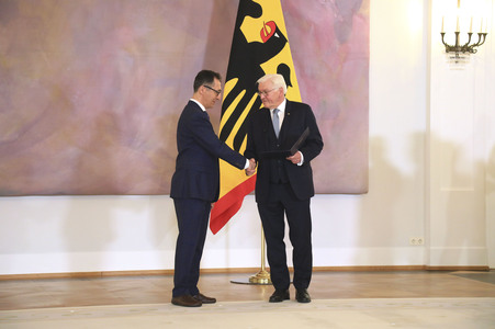 Entlassung der Bundesregierung durch den Bundespräsidenten in Berlin