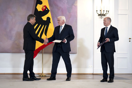 Entlassung der Bundesregierung durch den Bundespräsidenten in Berlin