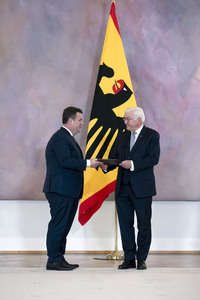 Entlassung der Bundesregierung durch den Bundespräsidenten in Berlin