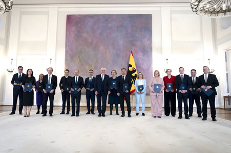 Entlassung der Bundesregierung durch den Bundespräsidenten in Berlin