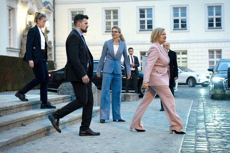 Entlassung der Bundesregierung durch den Bundespräsidenten in Berlin