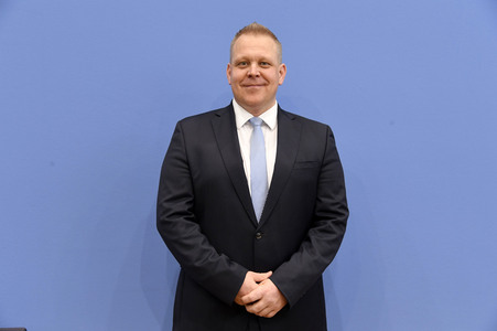 Bundespressekonferenz Entwurf eines Gesetzes zur Schlichtung von Tarifkonflikten in Berlin