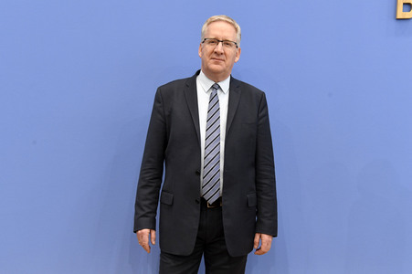 Bundespressekonferenz Entwurf eines Gesetzes zur Schlichtung von Tarifkonflikten in Berlin