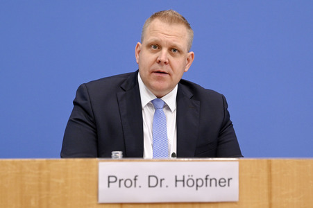 Bundespressekonferenz Entwurf eines Gesetzes zur Schlichtung von Tarifkonflikten in Berlin