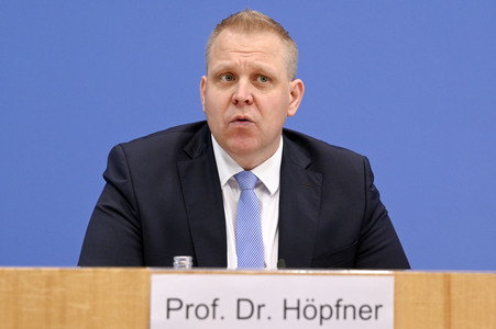 Bundespressekonferenz Entwurf eines Gesetzes zur Schlichtung von Tarifkonflikten in Berlin