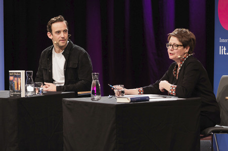 Joël Dicker und Christian Berkel auf der lit.Cologne 2025 in Köln