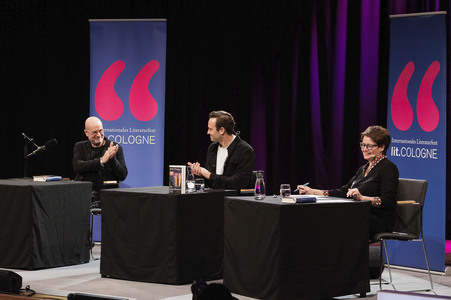Joël Dicker und Christian Berkel auf der lit.Cologne 2025 in Köln