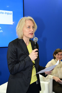 Claudia Roth auf der Leipziger Buchmesse 2025