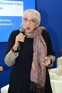 Claudia Roth auf der Leipziger Buchmesse 2025