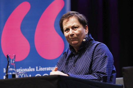 Anne Enright und Anna Schudt auf der lit.Cologne 2025 in Köln