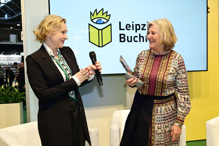 Dana Golombek von Senden und Jutta Speidel auf der Leipziger Buchmesse 2025