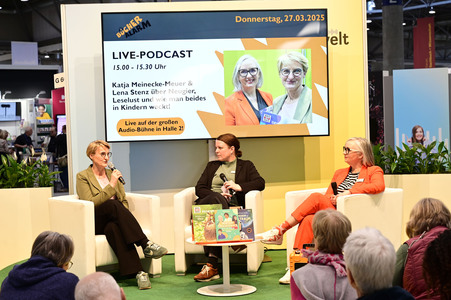 Katja Meinecke-Meurer und Lena Stenz auf der Leipziger Buchmesse 2025