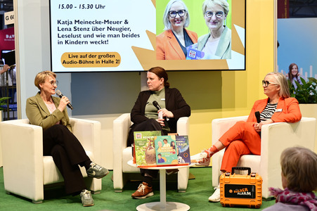 Katja Meinecke-Meurer und Lena Stenz auf der Leipziger Buchmesse 2025