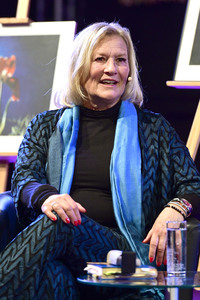 Taufe einer Orchidee auf den Namen 'Suzanne von Borsody' in Dresden