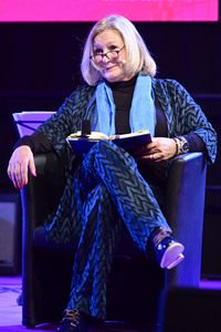 Taufe einer Orchidee auf den Namen 'Suzanne von Borsody' in Dresden