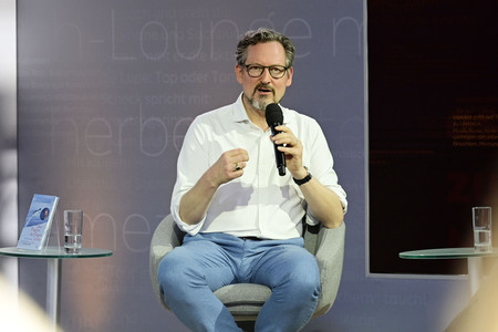 Eckart von Hirschhausen auf der Leipziger Buchmesse 2025