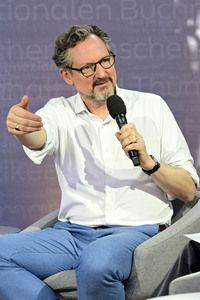 Eckart von Hirschhausen auf der Leipziger Buchmesse 2025