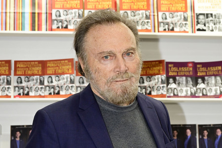 Sektempfang mit Franco Nero auf der Leipziger Buchmesse 2025