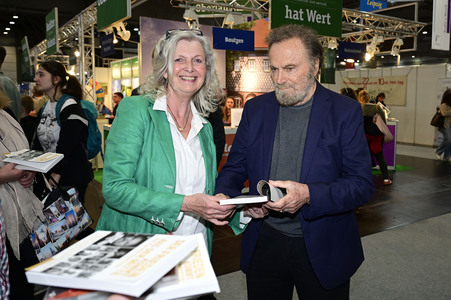Sektempfang mit Franco Nero auf der Leipziger Buchmesse 2025