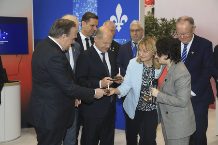 Eröffnungsrundgang auf der Hannover Messe 2025