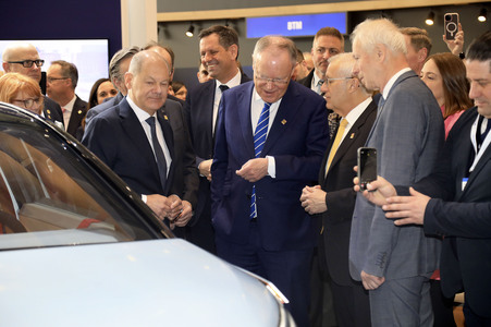 Eröffnungsrundgang auf der Hannover Messe 2025