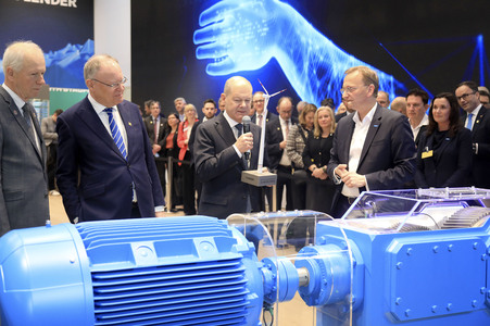 Eröffnungsrundgang auf der Hannover Messe 2025