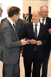 Eröffnungsrundgang auf der Hannover Messe 2025