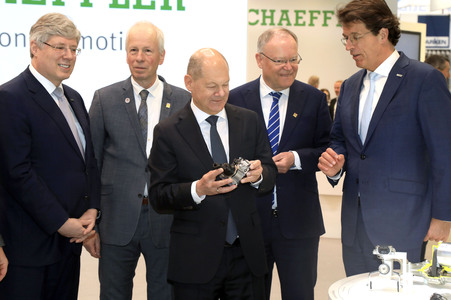 Eröffnungsrundgang auf der Hannover Messe 2025