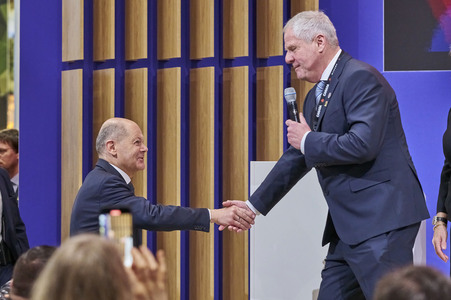 Eröffnungsrundgang auf der Hannover Messe 2025