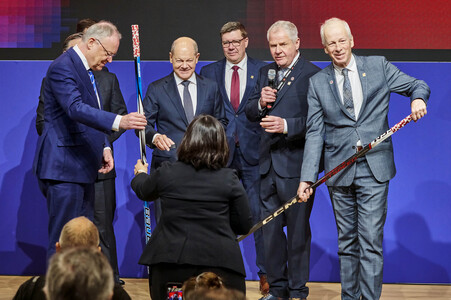 Eröffnungsrundgang auf der Hannover Messe 2025