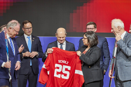 Eröffnungsrundgang auf der Hannover Messe 2025