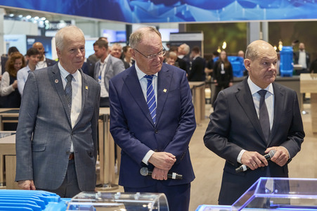 Eröffnungsrundgang auf der Hannover Messe 2025