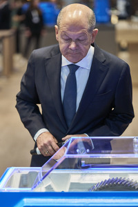 Eröffnungsrundgang auf der Hannover Messe 2025