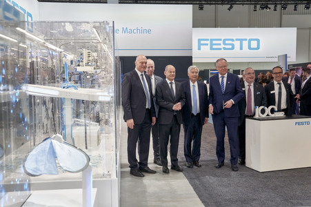 Eröffnungsrundgang auf der Hannover Messe 2025